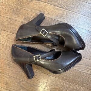 Mudd Dark Brown Peep-Toe Heels